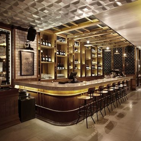 quầy bar nhôm kính